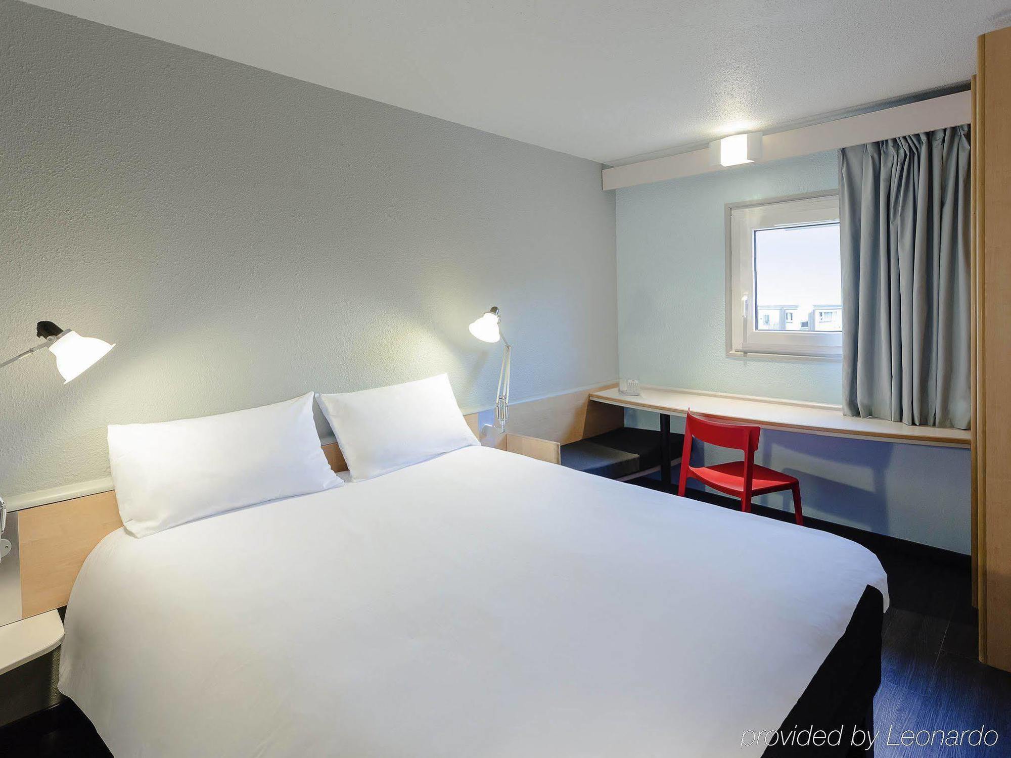 Ibis Bourges Centre Hotel Exterior photo