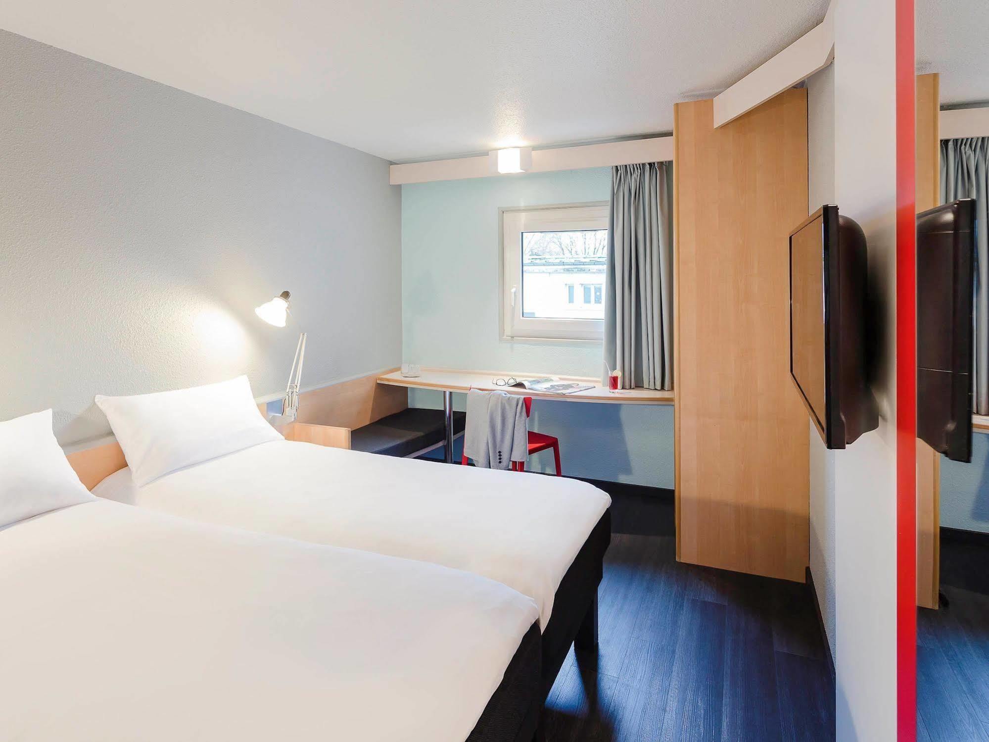 Ibis Bourges Centre Hotel Exterior photo